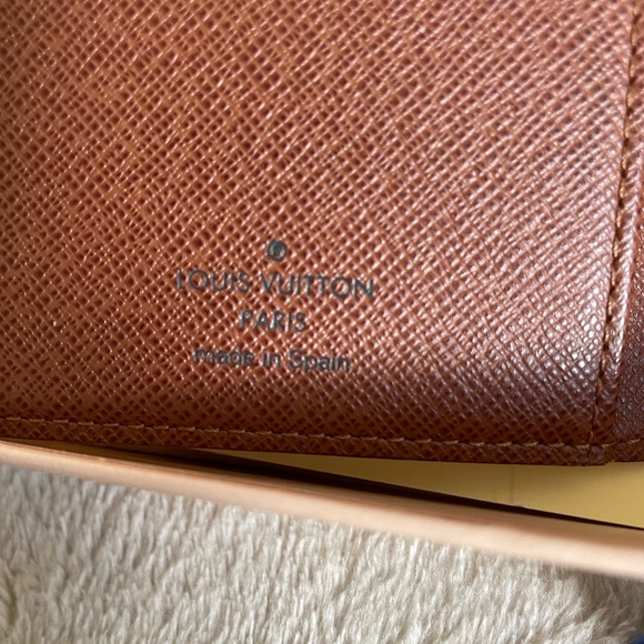 PRISTINE Vintage Authentic Louis Vuitton Monogram Canvas Bifold! - Picture 11 of 14